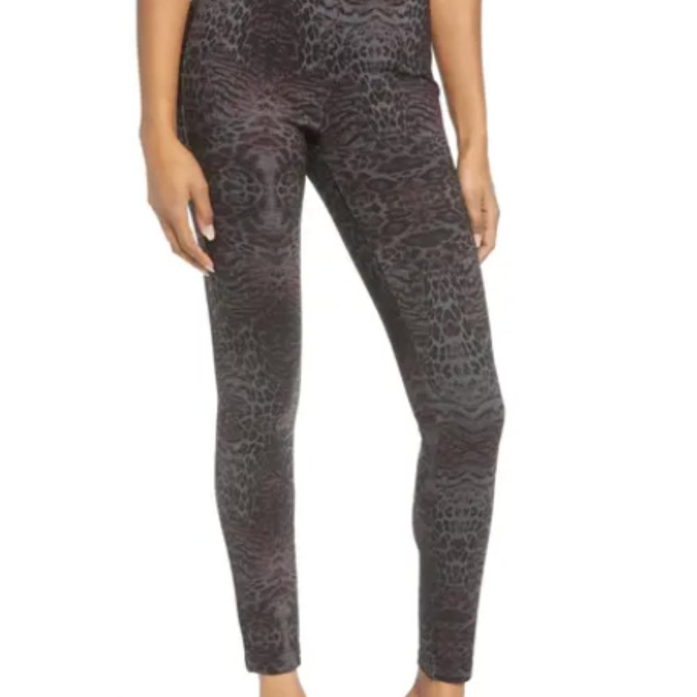 BLANKNYC Size 31 (Size 12) Animal Print Legging